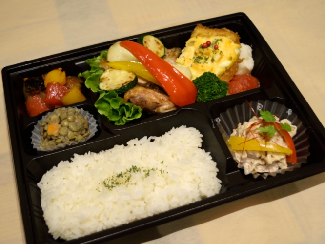 ～旬のおすすめ～三浦野菜たっぷり盛り合わせ弁当